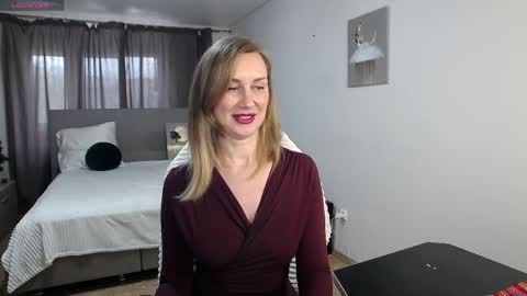 Vanessa  online show from April 28, 2026, 11:48 am