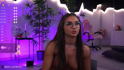 Vanessa Simon online show from December 26, 2024, 12:16 pm