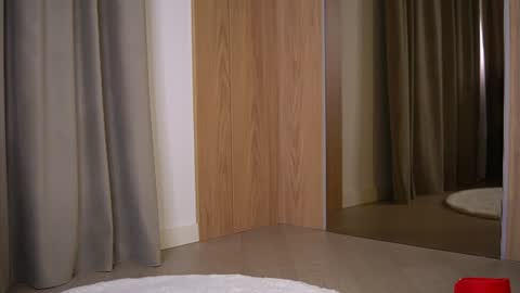 Snapshot of vanessasimon chatting on July 13, 2026, 6:05 am Vanessa Simon online show from July 13, 2026, 6:05 am
