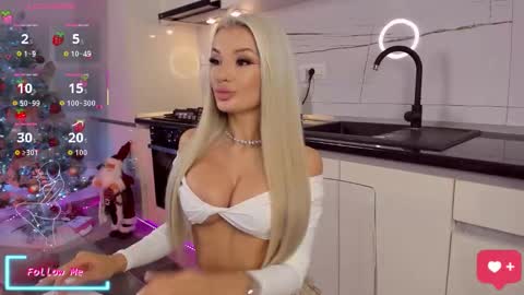 Vanessa online show from November 24, 2025, 3:34 pm