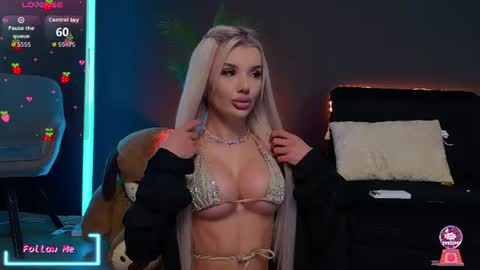 Snapshot of vanessavanne chatting on July 5, 2026, 1:18 pm Vanessa online show from July 5, 2026, 1:18 pm