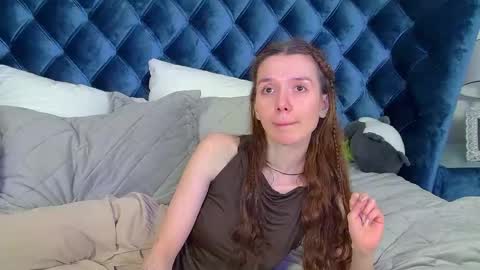 VanessaVienne online show from April 21, 2026, 3:24 am