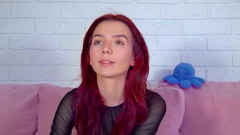 VanessaVienne online show from May 17, 2026, 4:03 pm