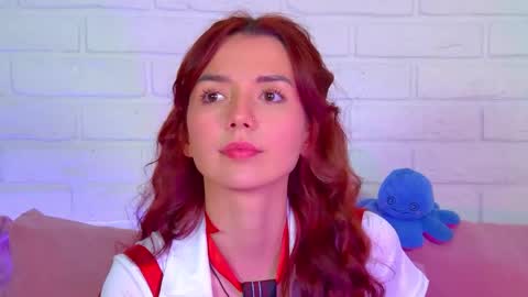 VanessaVienne online show from June 6, 2026, 4:33 pm