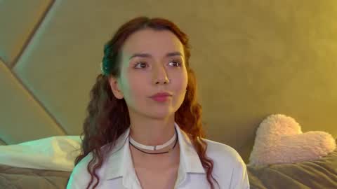 VanessaVienne online show from June 7, 2026, 4:22 pm
