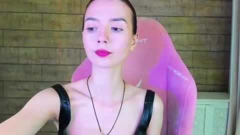 VanessaVienne online show from June 13, 2026, 5:11 pm