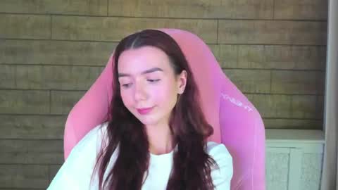 VanessaVienne online show from June 15, 2026, 4:09 pm