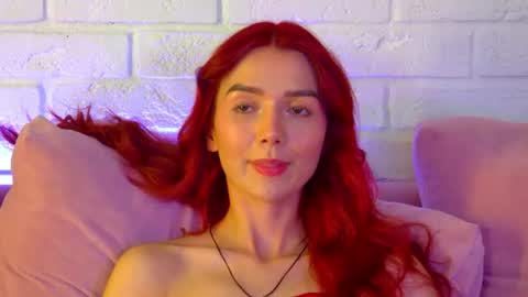 VanessaVienne online show from June 19, 2026, 5:17 pm