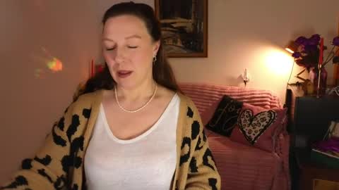 Snapshot of vanessawise_ chatting on April 18, 2026, 12:25 am Vanessa online show from April 18, 2026, 12:25 am