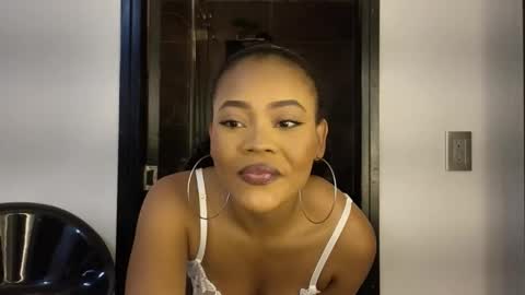 Snapshot of vanestrauss chatting on March 25, 2026, 8:04 pm New account follow me online show from March 25, 2026, 8:04 pm