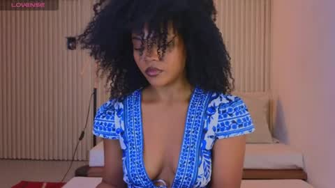 Snapshot of vanestrauss chatting on April 27, 2026, 10:19 pm New account follow me online show from April 27, 2026, 10:19 pm