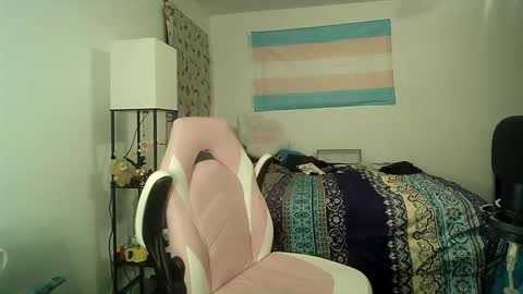 vanfairy526 online show from May 13, 2026, 10:01 am