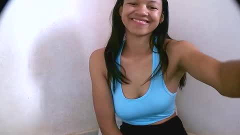 Snapshot of vanih27 chatting on February 7, 2026, 7:45 am vanih27 online show from February 7, 2026, 7:45 am