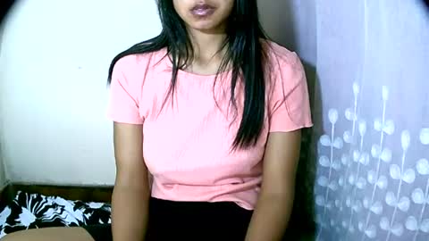 Snapshot of vanih27 chatting on August 6, 2026, 9:28 pm vanih27 online show from August 6, 2026, 9:28 pm