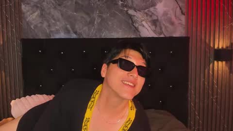 vanilla_hot_ online show from February 12, 2025, 4:44 pm