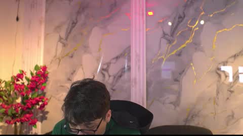 vanilla_hot_ online show from November 21, 2025, 8:18 pm