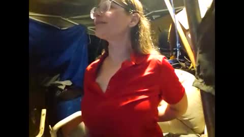 Britneywhitney online show from December 16, 2025, 10:42 am