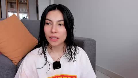 Snapshot of vanilla_velvet chatting on July 1, 2026, 3:45 pm Annabet online show from July 1, 2026, 3:45 pm