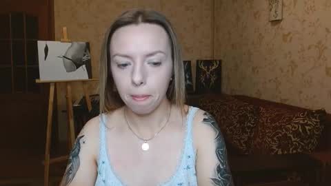 Snapshot of vanillamuffin chatting on September 21, 2025, 5:53 am VanillaMuffin online show from September 21, 2025, 5:53 am