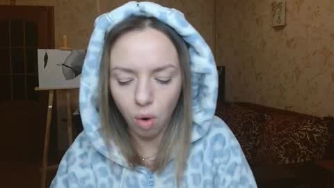 Snapshot of vanillamuffin chatting on October 19, 2025, 5:52 am VanillaMuffin online show from October 19, 2025, 5:52 am