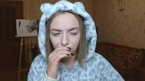 Snapshot of vanillamuffin chatting on October 23, 2025, 12:48 pm VanillaMuffin online show from October 23, 2025, 12:48 pm