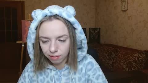 Snapshot of vanillamuffin chatting on October 28, 2025, 7:01 am VanillaMuffin online show from October 28, 2025, 7:01 am