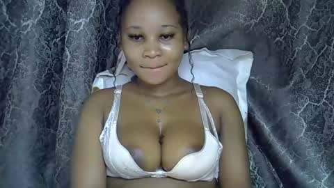 vanillavenus online show from January 13, 2026, 9:47 am