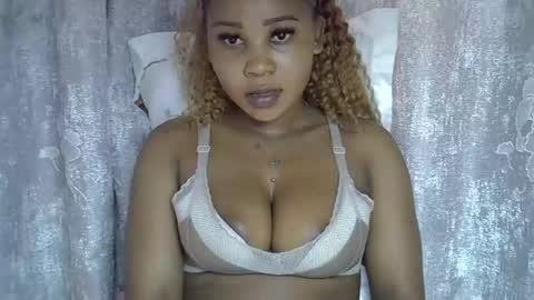 vanillavenus online show from February 14, 2026, 12:13 pm