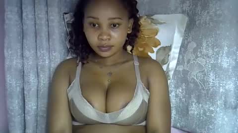 vanillavenus online show from March 24, 2026, 3:17 pm