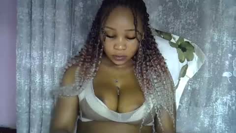 vanillavenus online show from May 5, 2026, 11:13 pm