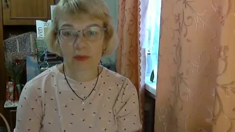 Snapshot of vanillaxcreamy chatting on December 3, 2024, 10:39 am Vanillaxcreamy online show from December 3, 2024, 10:39 am