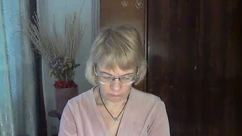 Snapshot of vanillaxcreamy chatting on December 27, 2024, 11:28 am Vanillaxcreamy online show from December 27, 2024, 11:28 am