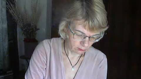 Snapshot of vanillaxcreamy chatting on January 23, 2025, 2:50 pm Vanillaxcreamy online show from January 23, 2025, 2:50 pm