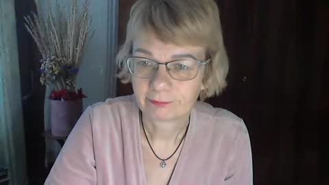 Snapshot of vanillaxcreamy chatting on January 29, 2025, 11:20 am Vanillaxcreamy online show from January 29, 2025, 11:20 am