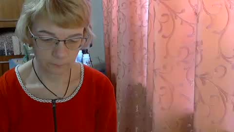 Snapshot of vanillaxcreamy chatting on February 13, 2025, 9:09 am Vanillaxcreamy online show from February 13, 2025, 9:09 am