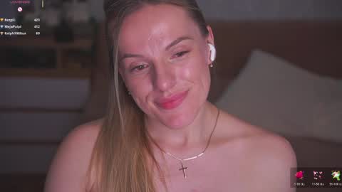 Snapshot of vanille_mystery chatting on May 27, 2026, 1:57 am Sophie online show from May 27, 2026, 1:57 am