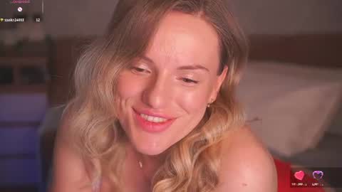 Snapshot of vanille_mystery chatting on June 19, 2026, 12:59 am Sophie online show from June 19, 2026, 12:59 am