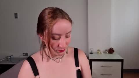 Snapshot of vanlet chatting on September 20, 2025, 8:10 pm Elizabeth online show from September 20, 2025, 8:10 pm