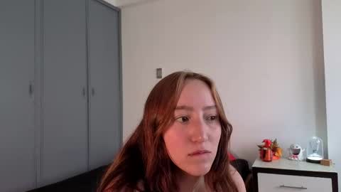 Snapshot of vanlet chatting on October 22, 2025, 12:16 pm Elizabeth online show from October 22, 2025, 12:16 pm