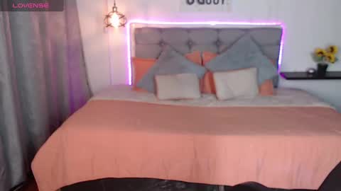 Snapshot of vannesweet_ chatting on December 5, 2024, 8:55 pm vane online show from December 5, 2024, 8:55 pm