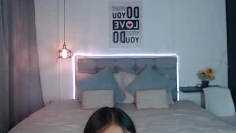 Snapshot of vannesweet_ chatting on December 11, 2024, 1:15 am vane online show from December 11, 2024, 1:15 am