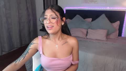 Snapshot of vannesweet_ chatting on December 28, 2024, 10:44 pm vane online show from December 28, 2024, 10:44 pm