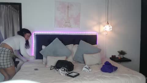 Snapshot of vannesweet_ chatting on January 13, 2025, 8:48 pm vane online show from January 13, 2025, 8:48 pm