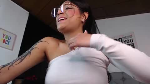 Snapshot of vannesweet_ chatting on January 23, 2025, 1:41 am vane online show from January 23, 2025, 1:41 am
