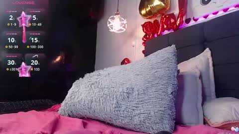 Snapshot of vannesweet_ chatting on February 7, 2025, 10:52 pm vane online show from February 7, 2025, 10:52 pm