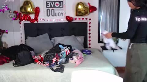Snapshot of vannesweet_ chatting on February 17, 2025, 8:47 pm vane online show from February 17, 2025, 8:47 pm