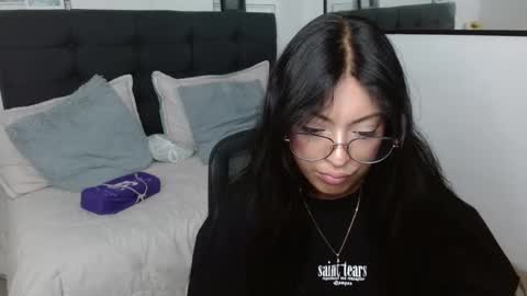Snapshot of vannesweet_ chatting on September 18, 2025, 9:17 pm vane online show from September 18, 2025, 9:17 pm