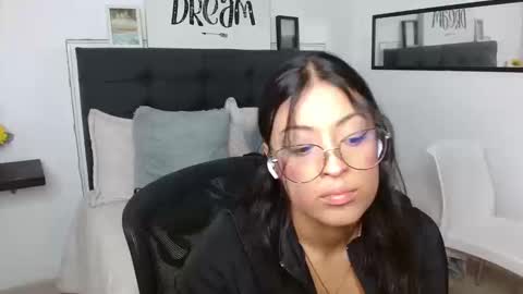 Snapshot of vannesweet_ chatting on September 27, 2025, 8:36 pm vane online show from September 27, 2025, 8:36 pm