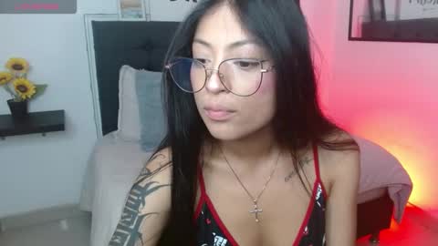 Snapshot of vannesweet_ chatting on October 4, 2025, 9:02 pm vane online show from October 4, 2025, 9:02 pm
