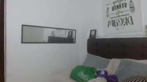 Snapshot of vannesweet_ chatting on October 18, 2025, 7:47 pm vane online show from October 18, 2025, 7:47 pm